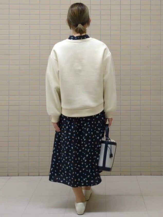 ひまりさんの「Reflect｜【セレモニー／通勤／おでかけに◎】フラワープリントボウタイワンピース」を使ったコーディネート