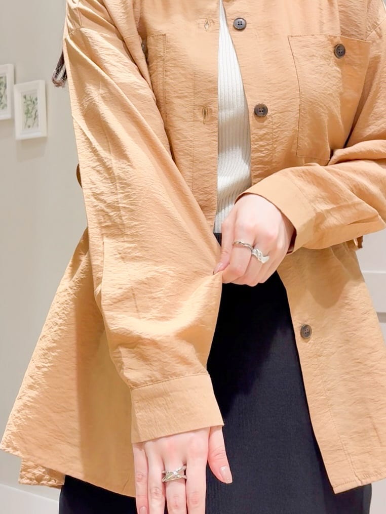 Mayuさんの「grove｜高評価！【体型カバー・洗える】シアーサファリシャツジャケット」を使ったコーディネート