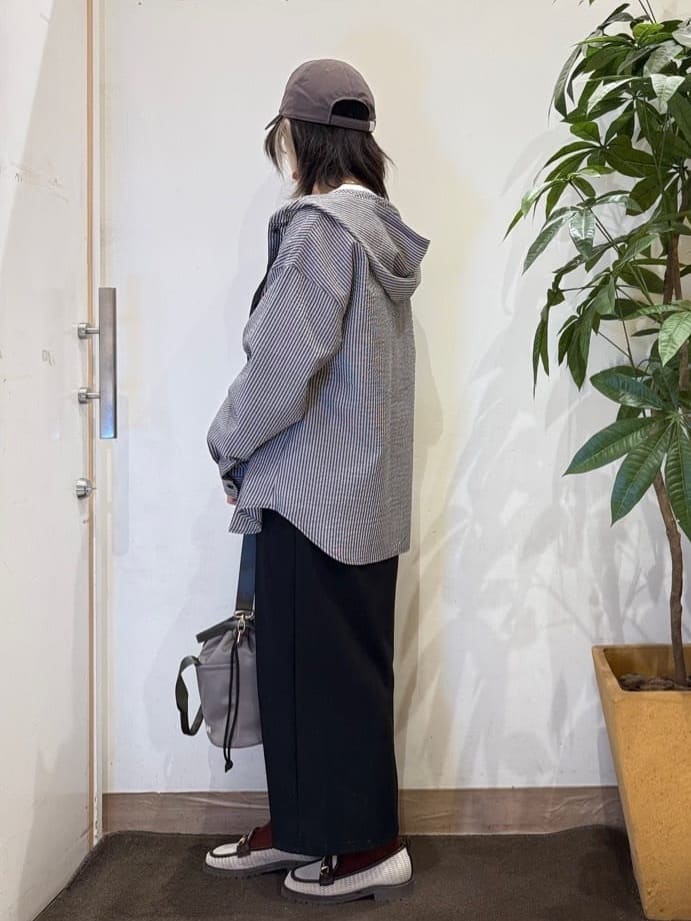 misakiさんの「SHOO･LA･RUE｜【綿100％/S-LL/プチプラ】選べる3柄 プリントアソートTシャツ」を使ったコーディネート