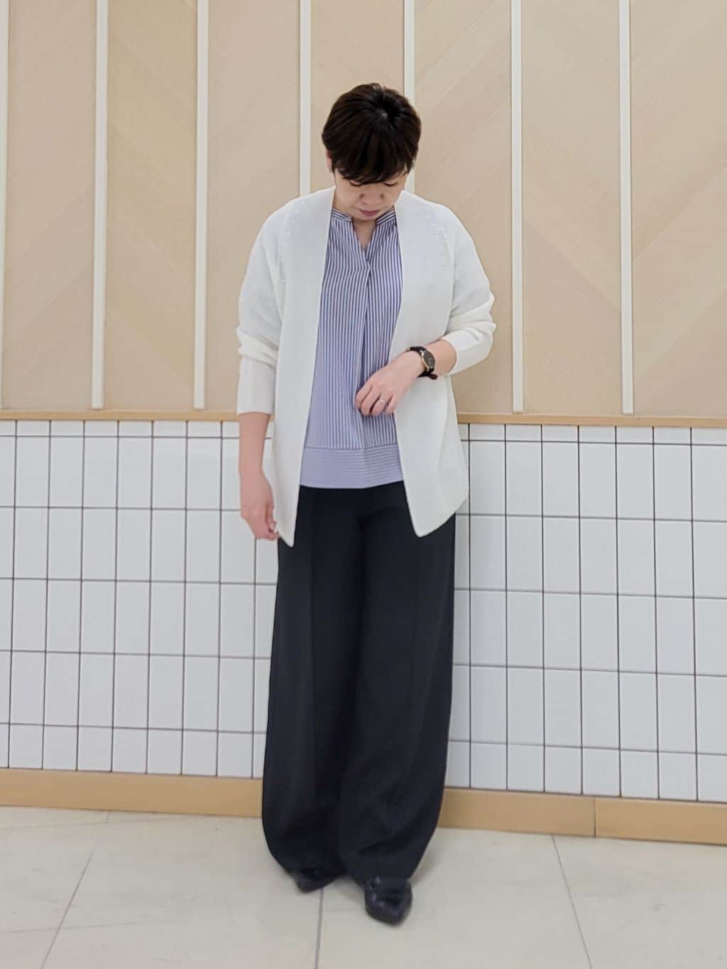 tomoさんの「COUP DE CHANCE｜【手洗い可／日本製】着流しカーディガン」を使ったコーディネート