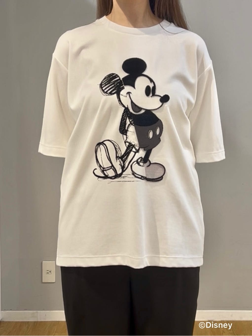 mさんの「tk.TAKEO KIKUCHI｜Disney capsule collection Tシャツ」を使ったコーディネート