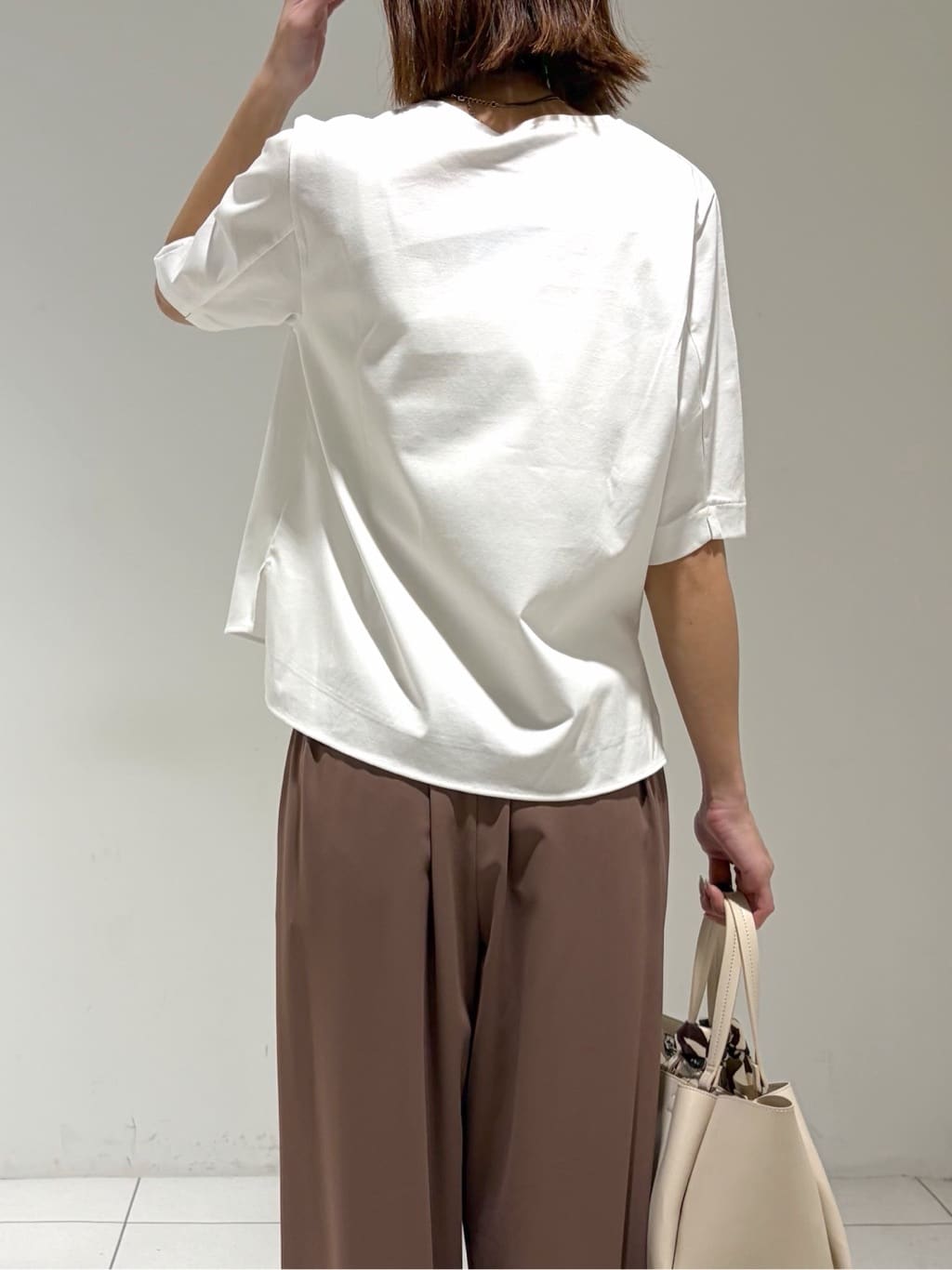 shioriさんの「INDIVI｜【接触冷感／透湿／着る日傘】ドルマンダブルジャケット」を使ったコーディネート