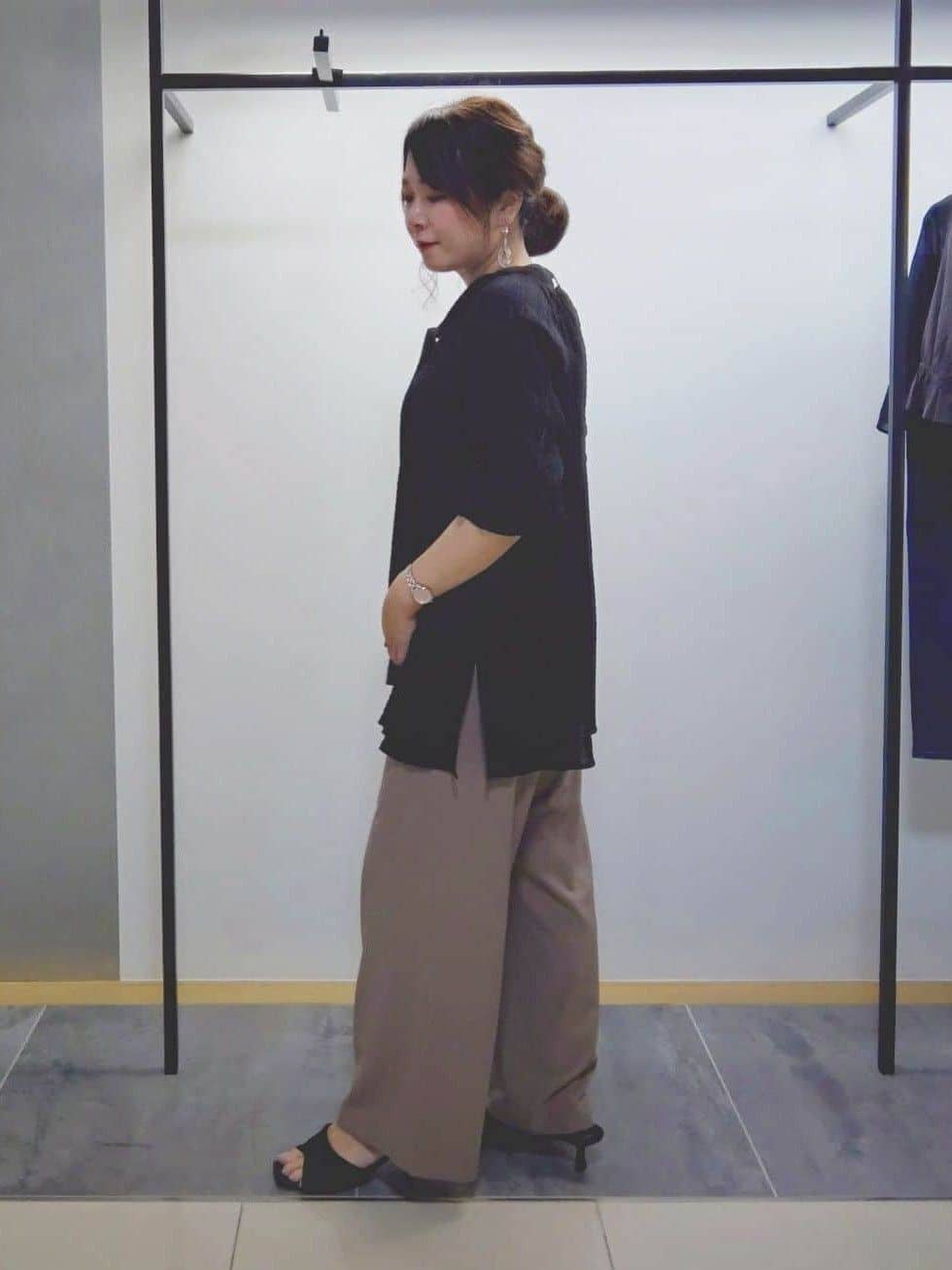 TOMOMIさんの「INDIVI｜ミニスクエアショルダー」を使ったコーディネート