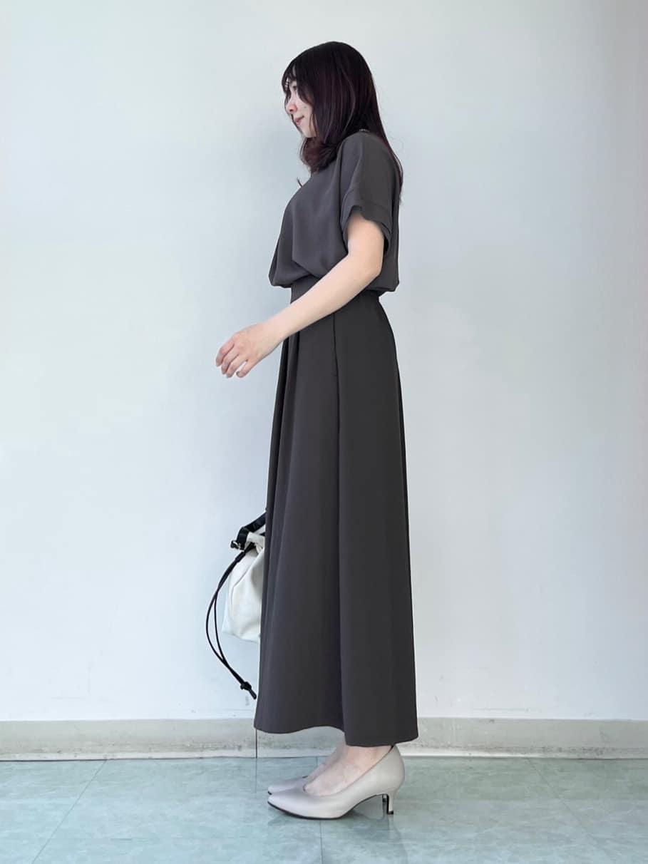 KAHOさんの「UNTITLED｜【セットアップ可/UVカット/前後2WAY】リラクシーフレンチスリーブブラウス」を使ったコーディネート