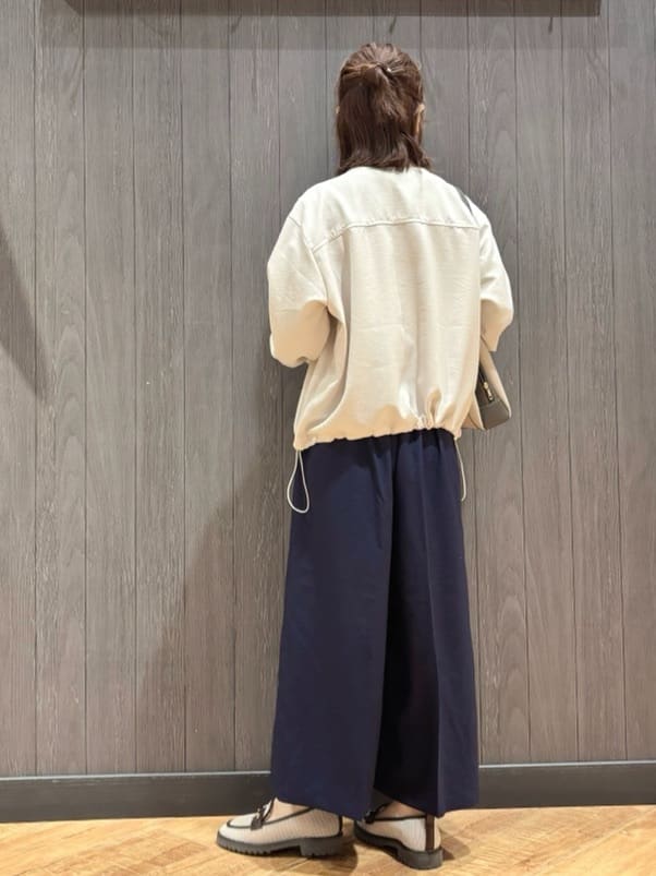 meiさんの「SHOO･LA･RUE｜【S-LL/二の腕カバー】品よく隠せる ドット刺繍5分袖ニット」を使ったコーディネート