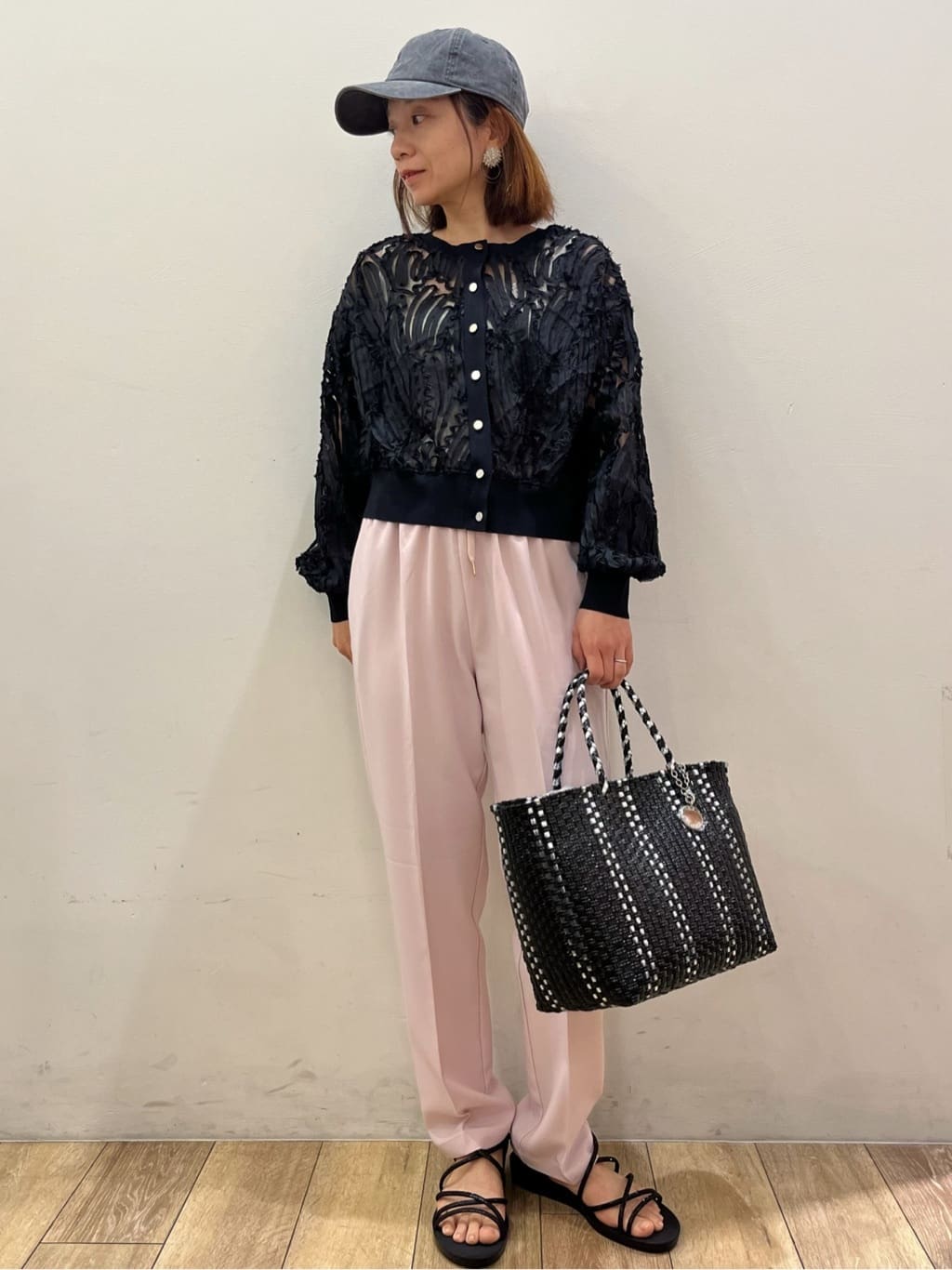 kcさんの「OPAQUE.CLIP｜シアー幾何刺繍カーディガン【洗濯機OK】」を使ったコーディネート