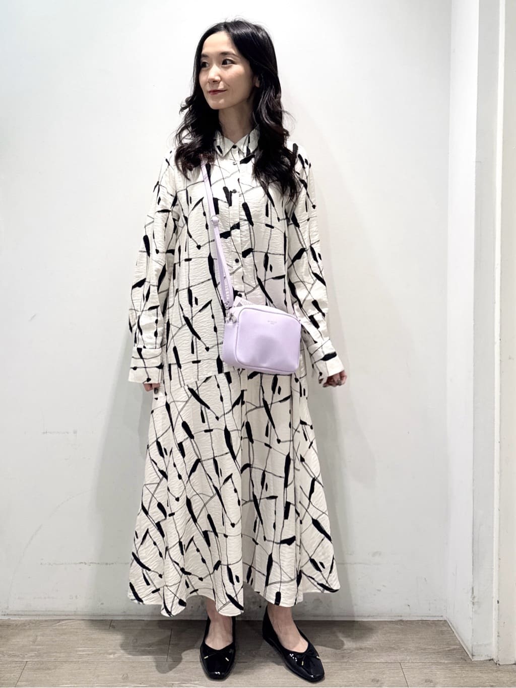 yuicciさんの「OPAQUE.CLIP｜ジオメトリックプリントシャツワンピース」を使ったコーディネート