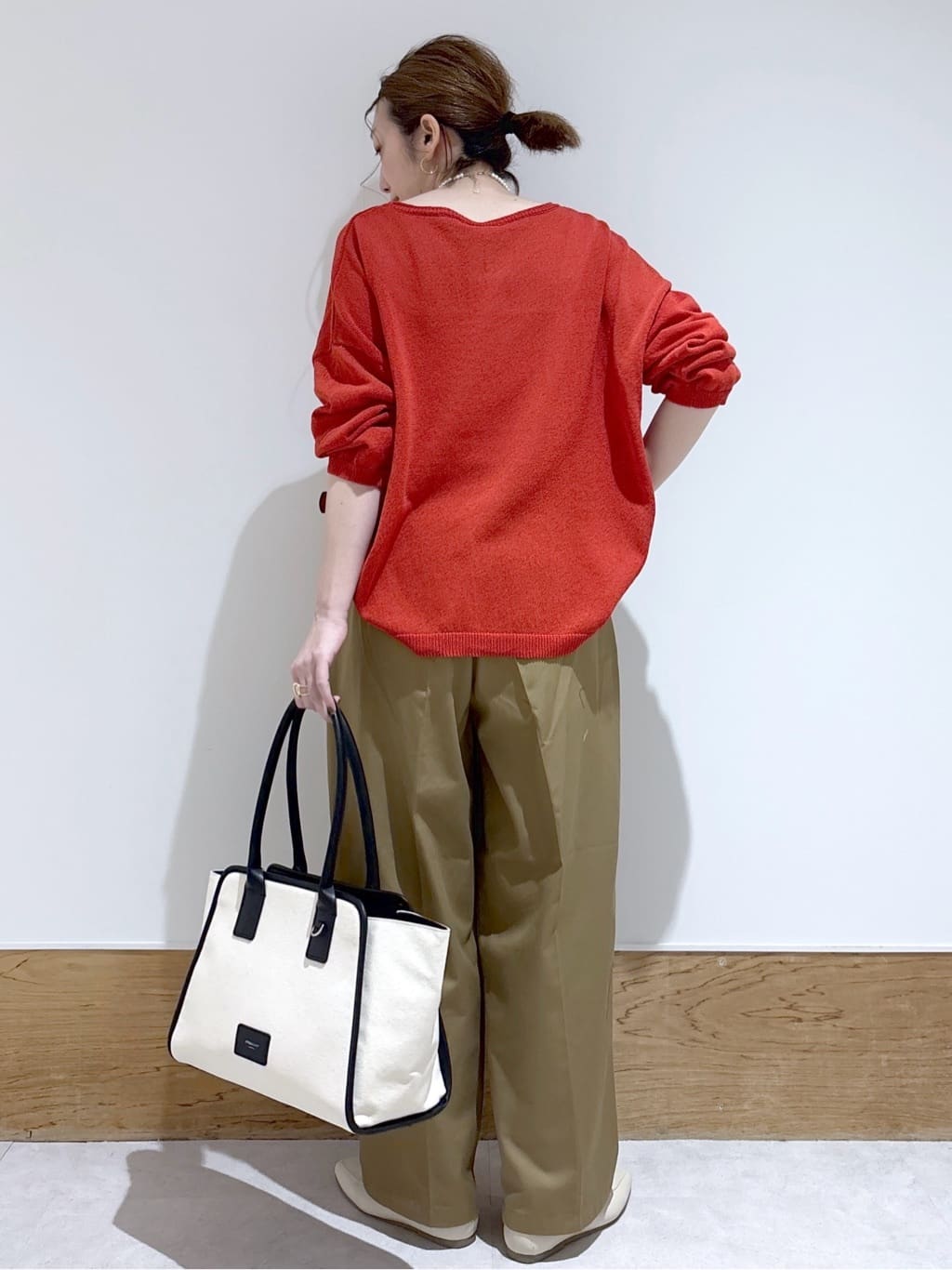 はなさんの「OPAQUE.CLIP｜麻混リラクシーニット【洗濯機OK】」を使ったコーディネート
