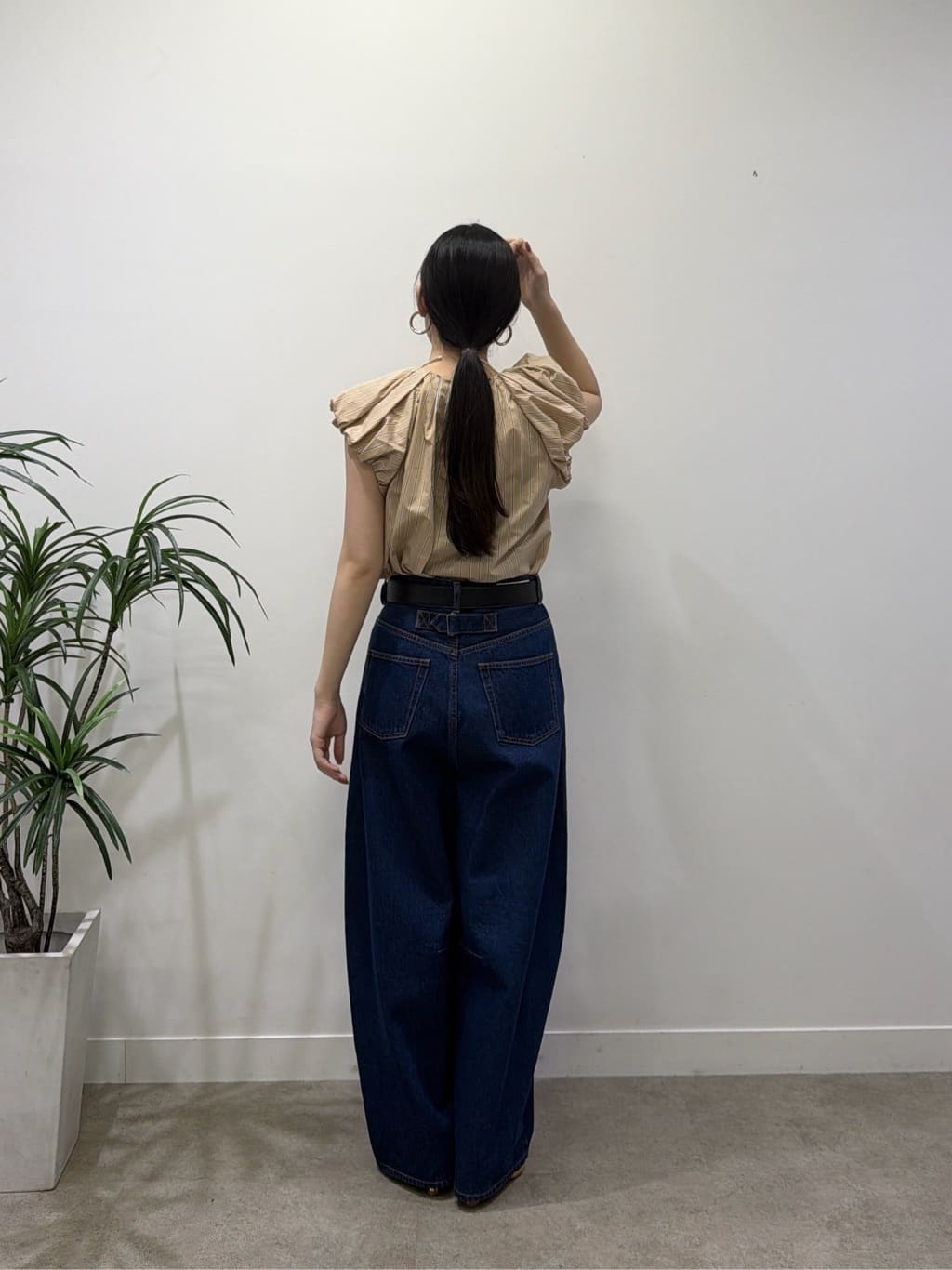rinaさんの「INDIVI｜タイプライターパフショルシャツ」を使ったコーディネート