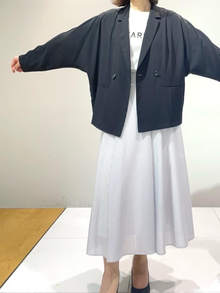 murayamaさんの「INDIVI｜【接触冷感／透湿／着る日傘】ドルマンダブルジャケット」を使ったコーディネート