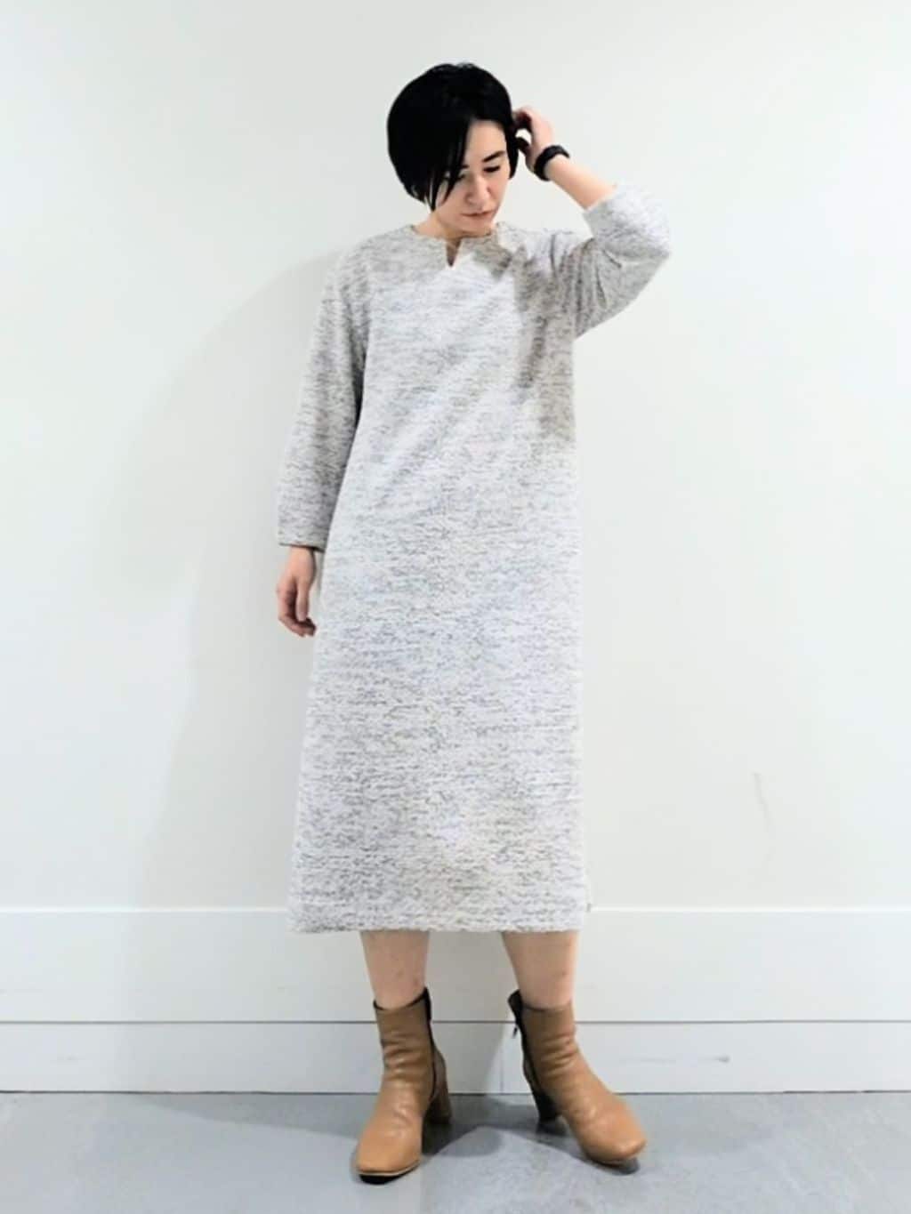 ミズタさんの「UNTITLED｜【洗える/ストレッチ】ツイードジャージワンピース」を使ったコーディネート