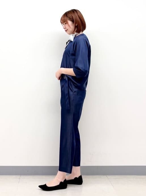 まいこさんの「INDIVI｜【洗える／UVケア／SETUP可能】デニムライク ランタン袖ブラウス」を使ったコーディネート