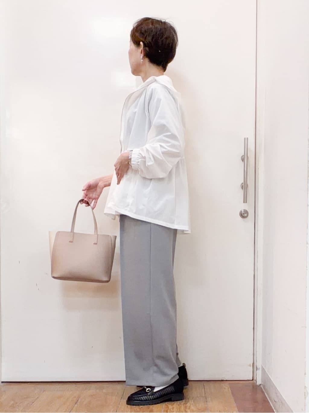 みぃさんの「SHOO･LA･RUE｜【S-LL/体型カバー】日焼け対策にも女性らしさを UVカットペプラムパーカ」を使ったコーディネート
