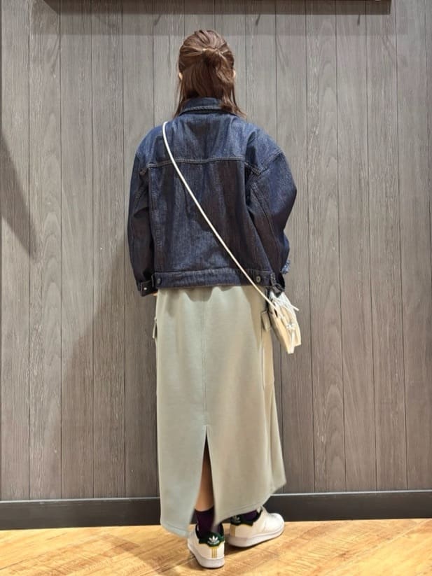 meiさんの「SHOO･LA･RUE｜【SHOO・LA・RUE DENIM】羽織るだけでこなれる　オーバーサイズデニムジャケット」を使ったコーディネート