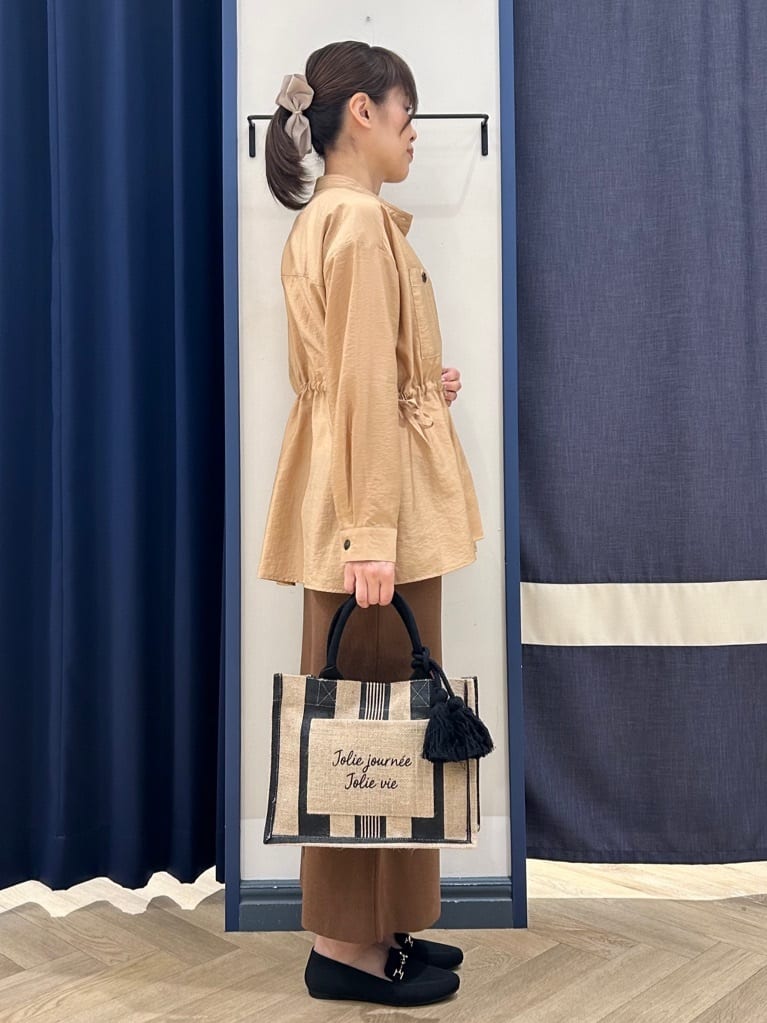 Orikaさんの「grove｜高評価！【体型カバー・洗える】シアーサファリシャツジャケット」を使ったコーディネート