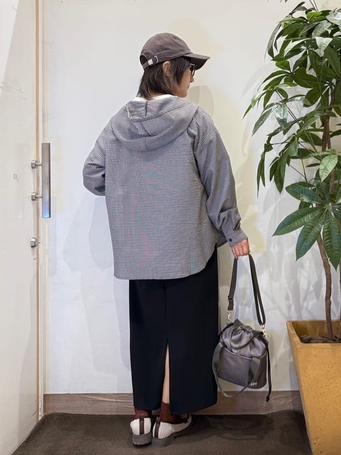 misakiさんの「SHOO･LA･RUE｜【綿100％/S-LL/プチプラ】選べる3柄 プリントアソートTシャツ」を使ったコーディネート