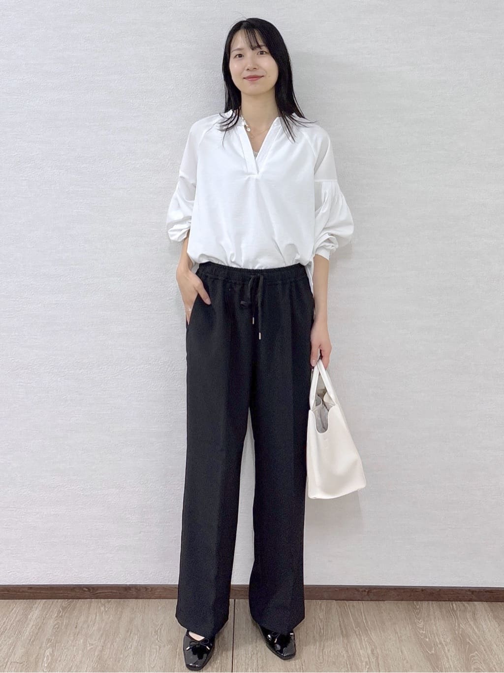 sachikoさんの「OPAQUE.CLIP｜スキッパーボリュームスリーブブラウス【洗濯機OK】」を使ったコーディネート