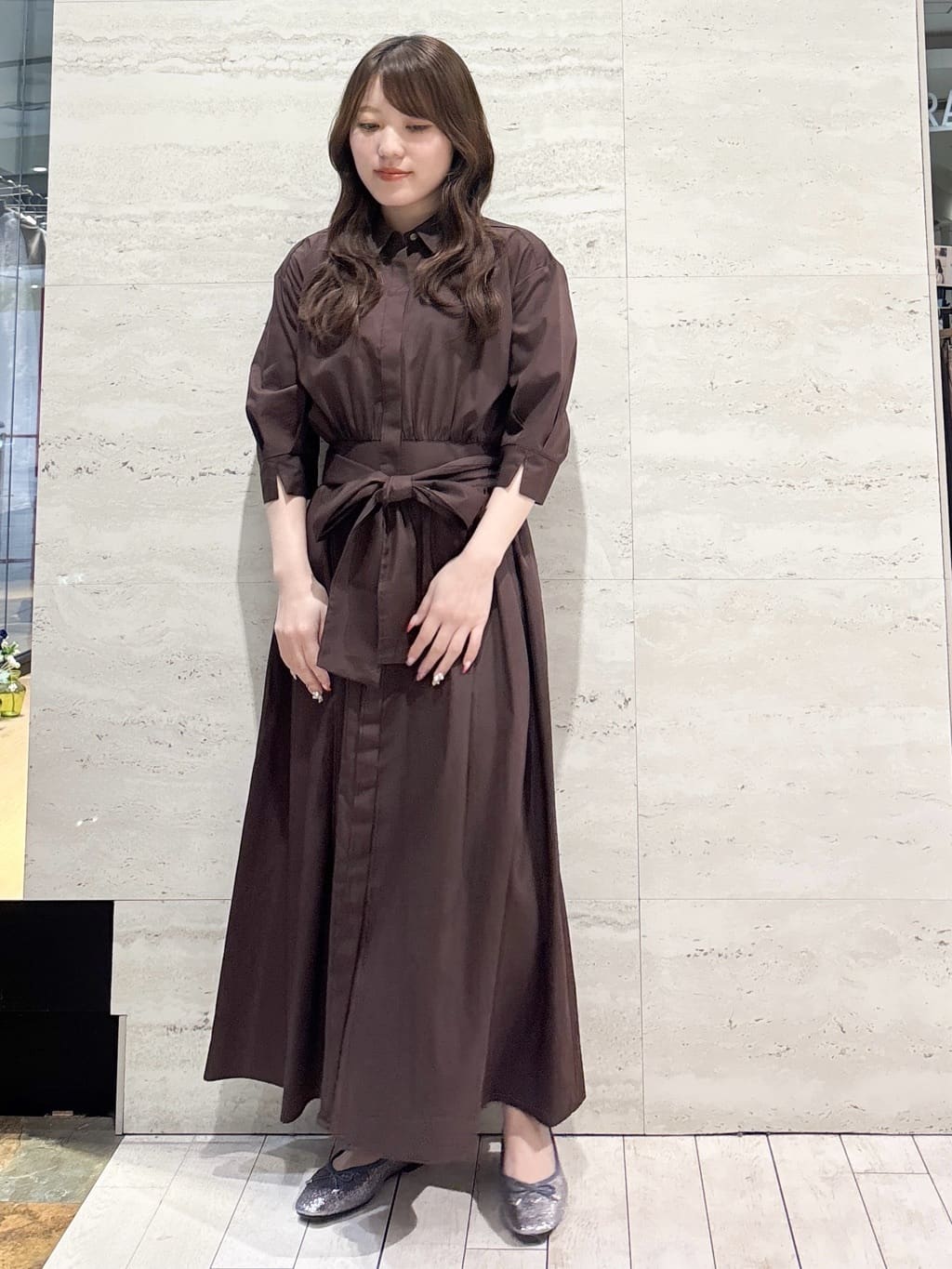 かほさんの「OPAQUE.CLIP｜リボンベルト付きシャツワンピース【洗濯機OK／防シワ加工】」を使ったコーディネート
