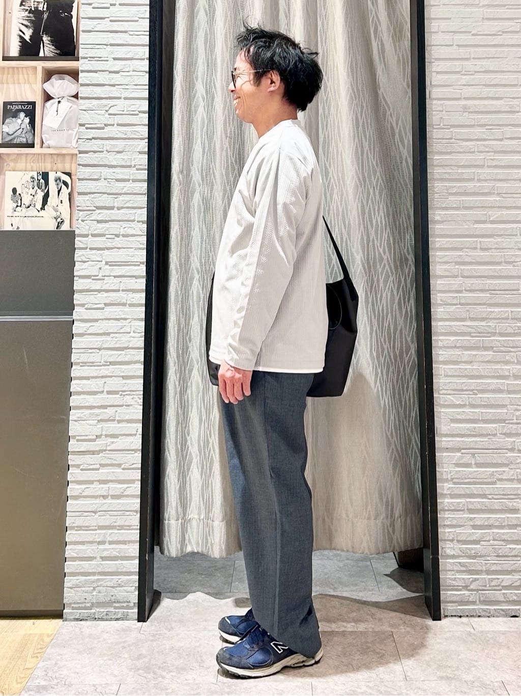 KENJI Iさんの「THE SHOP TK｜【程よく品のある着こなし】ジャカード フェイクレイヤード長袖Tシャツ 洗濯機OK」を使ったコーディネート