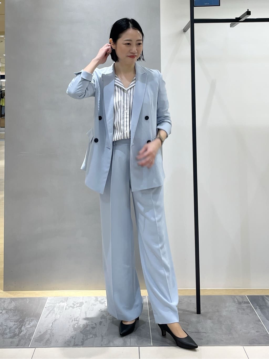 shihoさんの「INDIVI｜【洗える／多機能／SETUP可】着る日傘ダブルジャケット」を使ったコーディネート