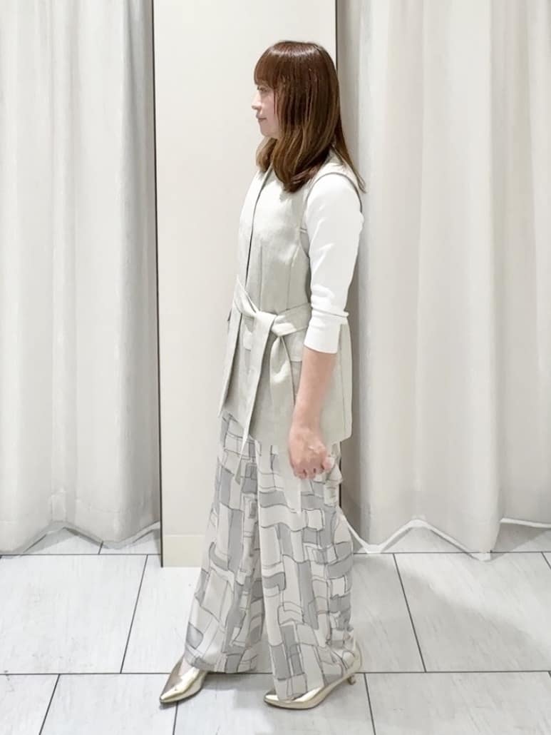 ʏᴜᴋɪᴋᴏさんの「UNTITLED｜【セットアップ可/UV/接触冷感】スラブキーネックジレ」を使ったコーディネート