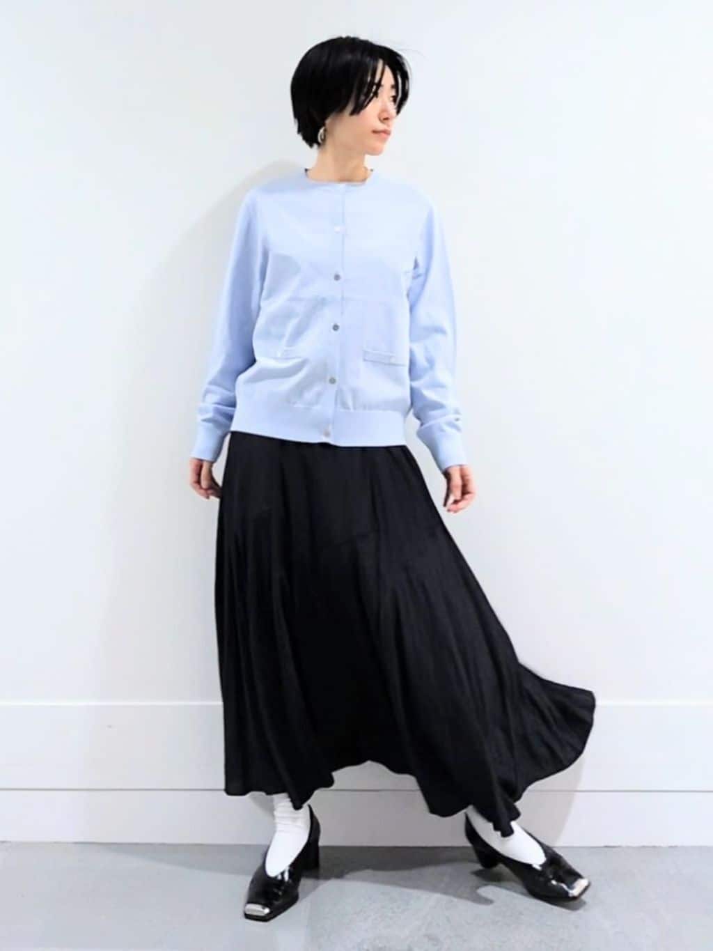 ミズタさんの「UNTITLED｜【定番人気/はっ水/洗える】タスランショートトレンチコート」を使ったコーディネート