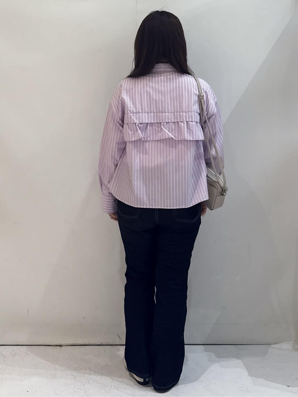 nakkoさんの「OPAQUE.CLIP｜タックフリルシャツ【洗濯機OK】」を使ったコーディネート