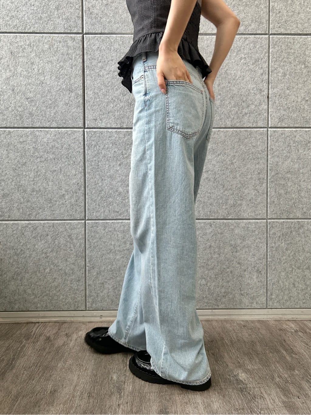 harunaさんの「CODE A｜halter neck bustier」を使ったコーディネート