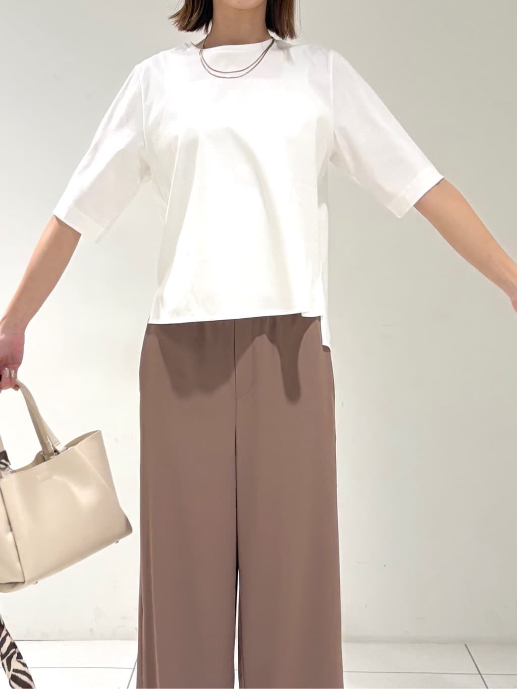 shioriさんの「INDIVI｜【接触冷感／透湿／着る日傘】ドルマンダブルジャケット」を使ったコーディネート