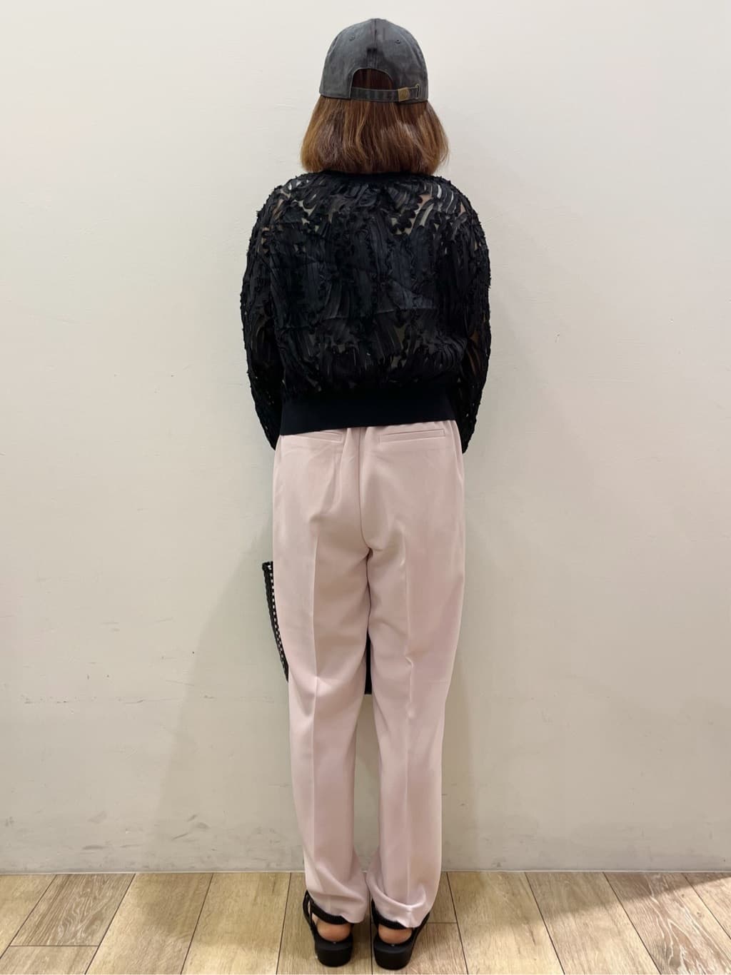 kcさんの「OPAQUE.CLIP｜シアー幾何刺繍カーディガン【洗濯機OK】」を使ったコーディネート