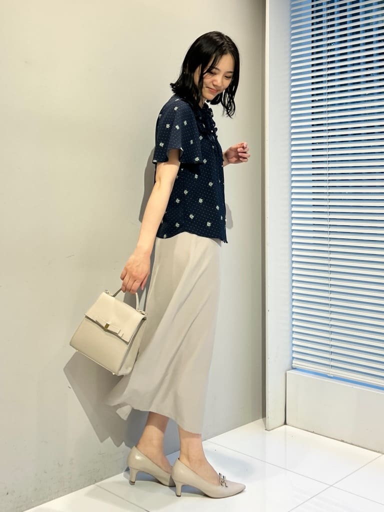 shinoさんの「Couture brooch｜【洗える・通勤】パール調ボタン テーラードジャケット」を使ったコーディネート