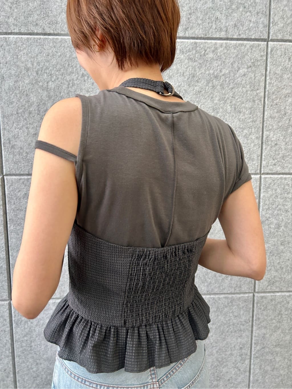 harunaさんの「CODE A｜halter neck bustier」を使ったコーディネート