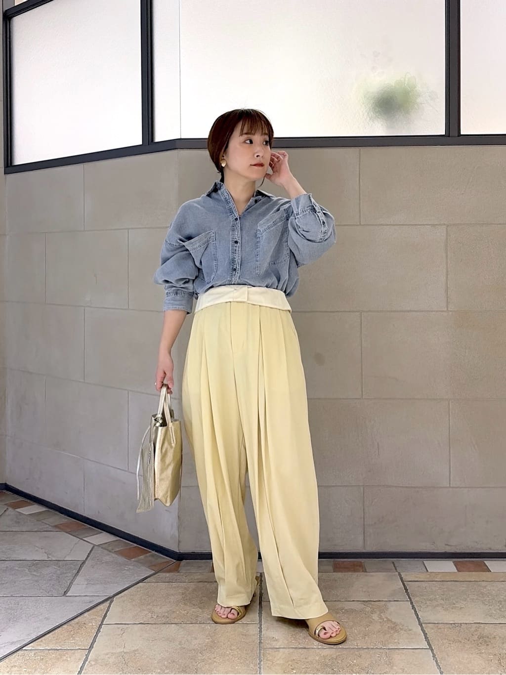 よねさんの「INDIVI｜デニムシャツ」を使ったコーディネート