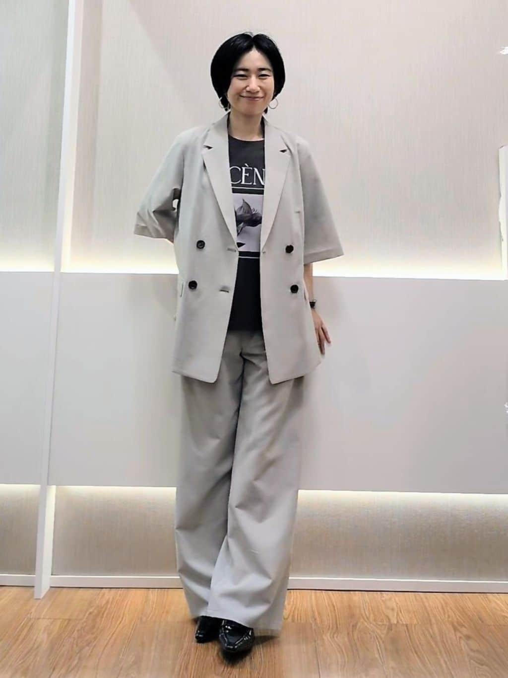 ミズタさんの「UNTITLED｜【シワになりにくい/セットアップ可/接触冷感】ハーフスリーブジャケット」を使ったコーディネート