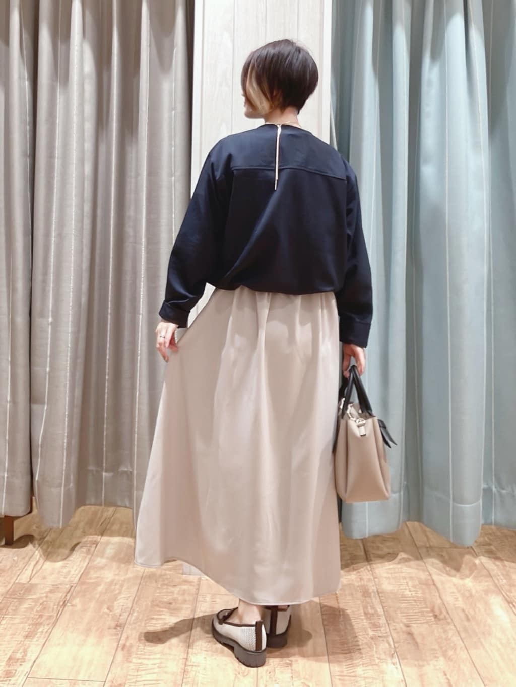 aaamiさんの「SHOO･LA･RUE｜【洗濯機可/接触冷感/UV】ONOFF使える ウエストタックワンピース」を使ったコーディネート