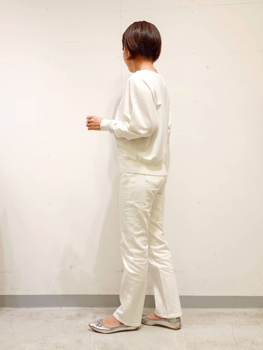 Kさんの「INDIVI｜【洗える／前後2WAY／アンサンブル可能】ドルマンスリーブカーディガン」を使ったコーディネート