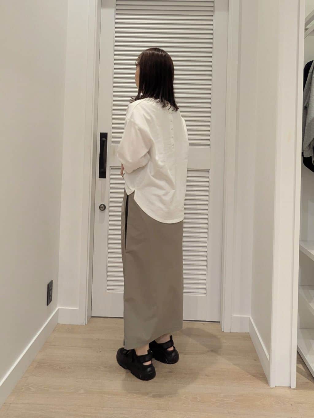 enさんの「Dessin｜【360度可愛い】バックヘンリーカットソー5分袖」を使ったコーディネート