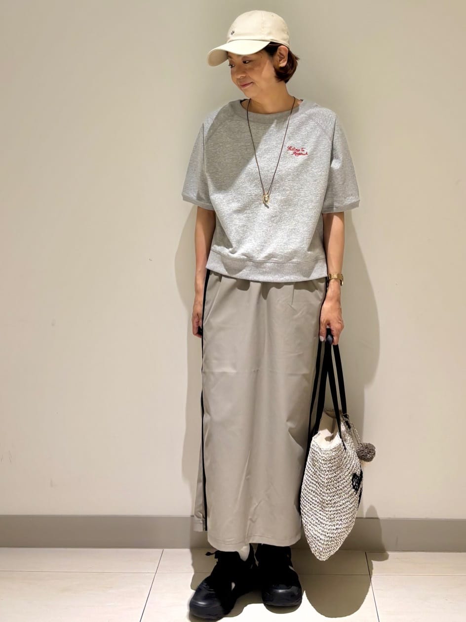 Haruさんの「Dessin｜【洗える】ミニ裏毛刺繍ロゴプルオーバー」を使ったコーディネート
