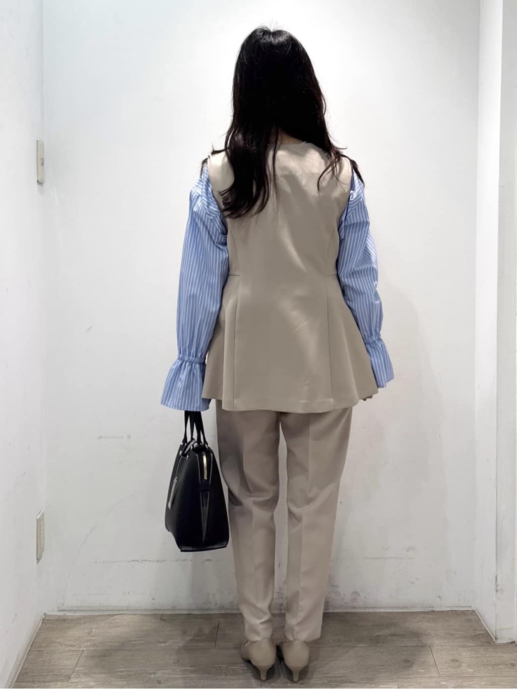 yuicciさんの「OPAQUE.CLIP｜ペプラムジレ／セットアップ対応可【洗濯機OK】」を使ったコーディネート