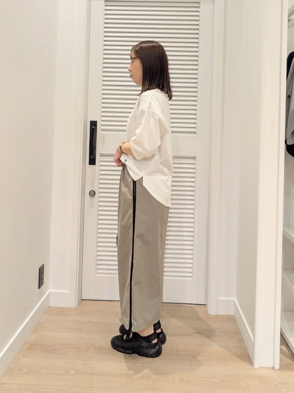 enさんの「Dessin｜【360度可愛い】バックヘンリーカットソー5分袖」を使ったコーディネート