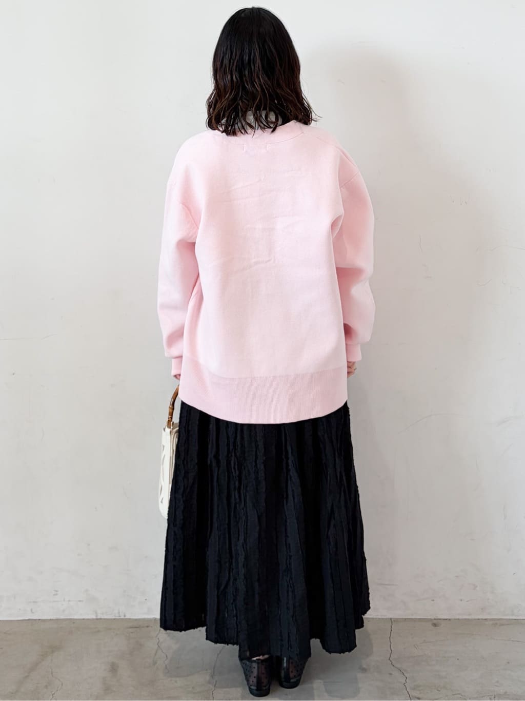 haruさんの「OPAQUE.CLIP｜リラクシーロゴプリントTシャツ【洗濯機OK】」を使ったコーディネート