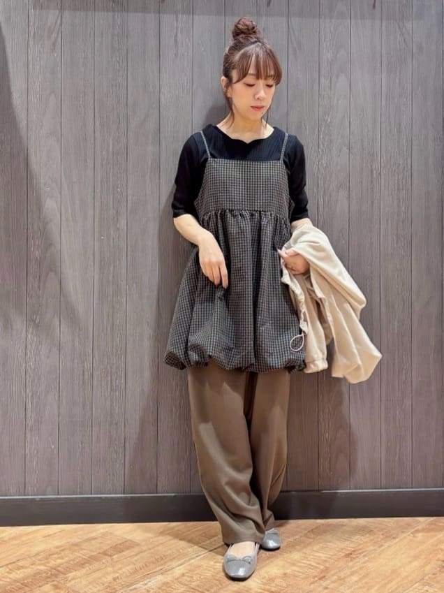 meiさんの「SHOO･LA･RUE｜【S-LL】女性らしさ漂うハートネック テレコ5分袖トップス」を使ったコーディネート