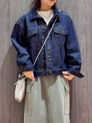 meiさんの「SHOO･LA･RUE｜【SHOO・LA・RUE DENIM】羽織るだけでこなれる　オーバーサイズデニムジャケット」を使ったコーディネート
