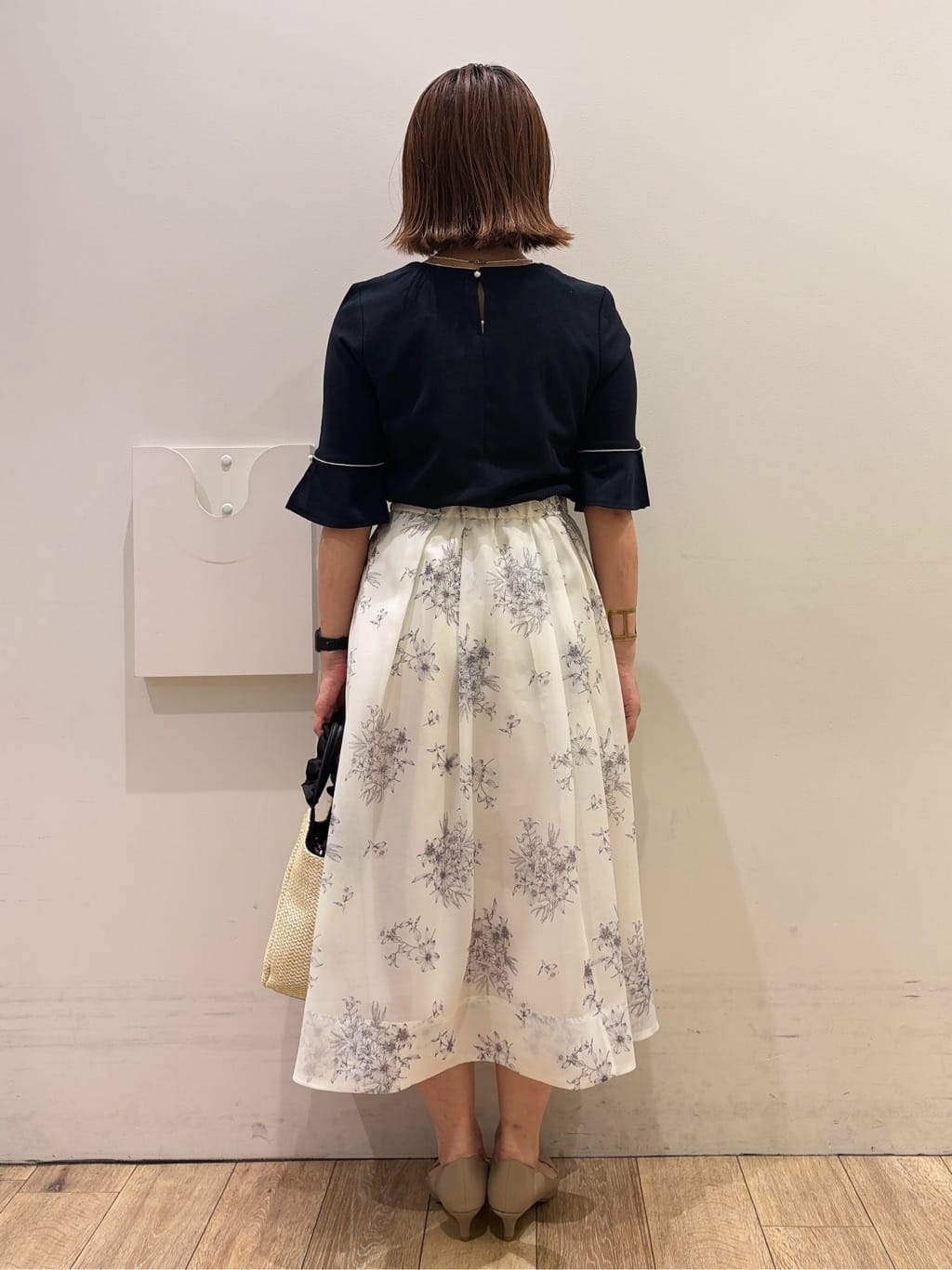 YUKOさんの「index｜【接触冷感／UVケア】フレアスリーブバイカラートップス《洗濯機OK》」を使ったコーディネート