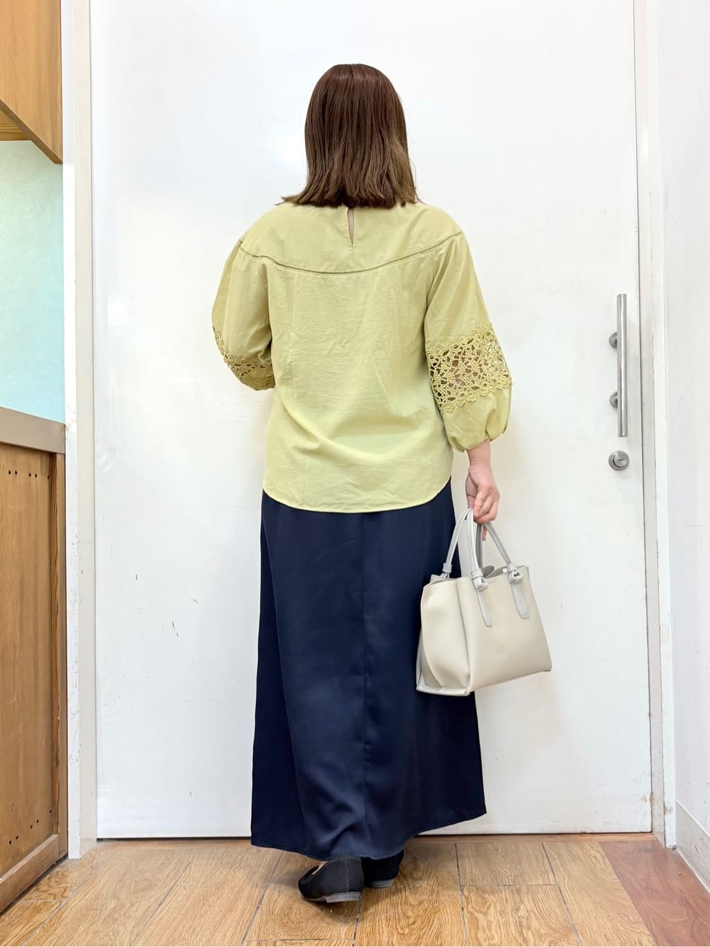 だいわさんの「SHOO･LA･RUE｜ハンドルカクシボトートバッグ」を使ったコーディネート