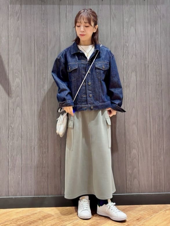 meiさんの「SHOO･LA･RUE｜【SHOO・LA・RUE DENIM】羽織るだけでこなれる　オーバーサイズデニムジャケット」を使ったコーディネート