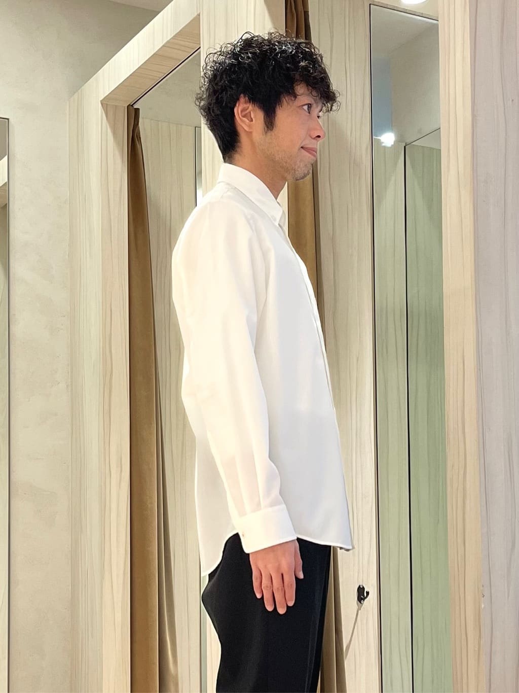 URAさんの「TAKEO KIKUCHI｜【ON／OFF兼用】CARREMANファブリック ノーカラージャケット」を使ったコーディネート