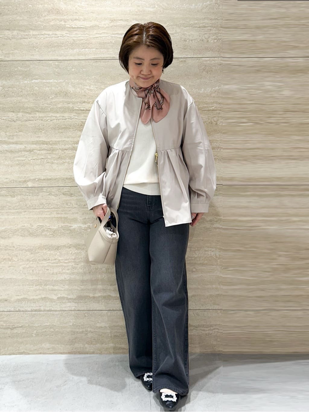 NAMIさんの「OPAQUE.CLIP｜撥水ノーカラーペプラムブルゾン【洗濯機OK／抗ピル】」を使ったコーディネート
