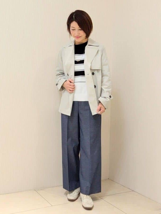 u-macoさんの「UNTITLED｜【定番人気/はっ水/洗える】タスランショートトレンチコート」を使ったコーディネート