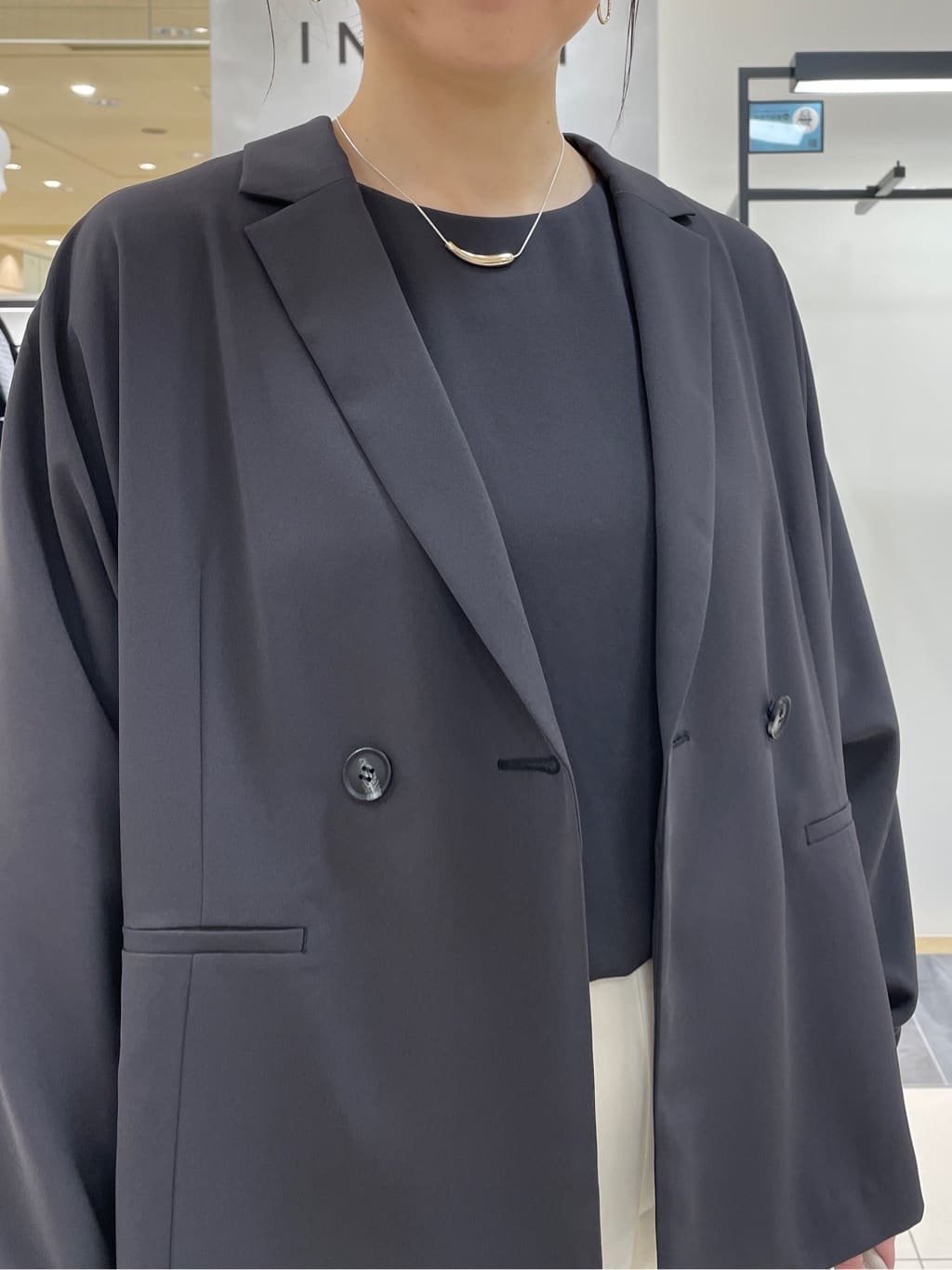 shihoさんの「INDIVI｜【接触冷感／透湿／着る日傘】ドルマンダブルジャケット」を使ったコーディネート